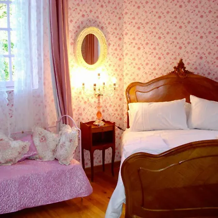 Villa Chateau De La Vallee, Normandy Its Adjacent Cottage, Sleeps A Total Of 26