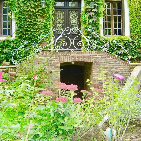 Villa Chateau De La Vallee, Normandy Its Adjacent Cottage, Sleeps A Total Of 26